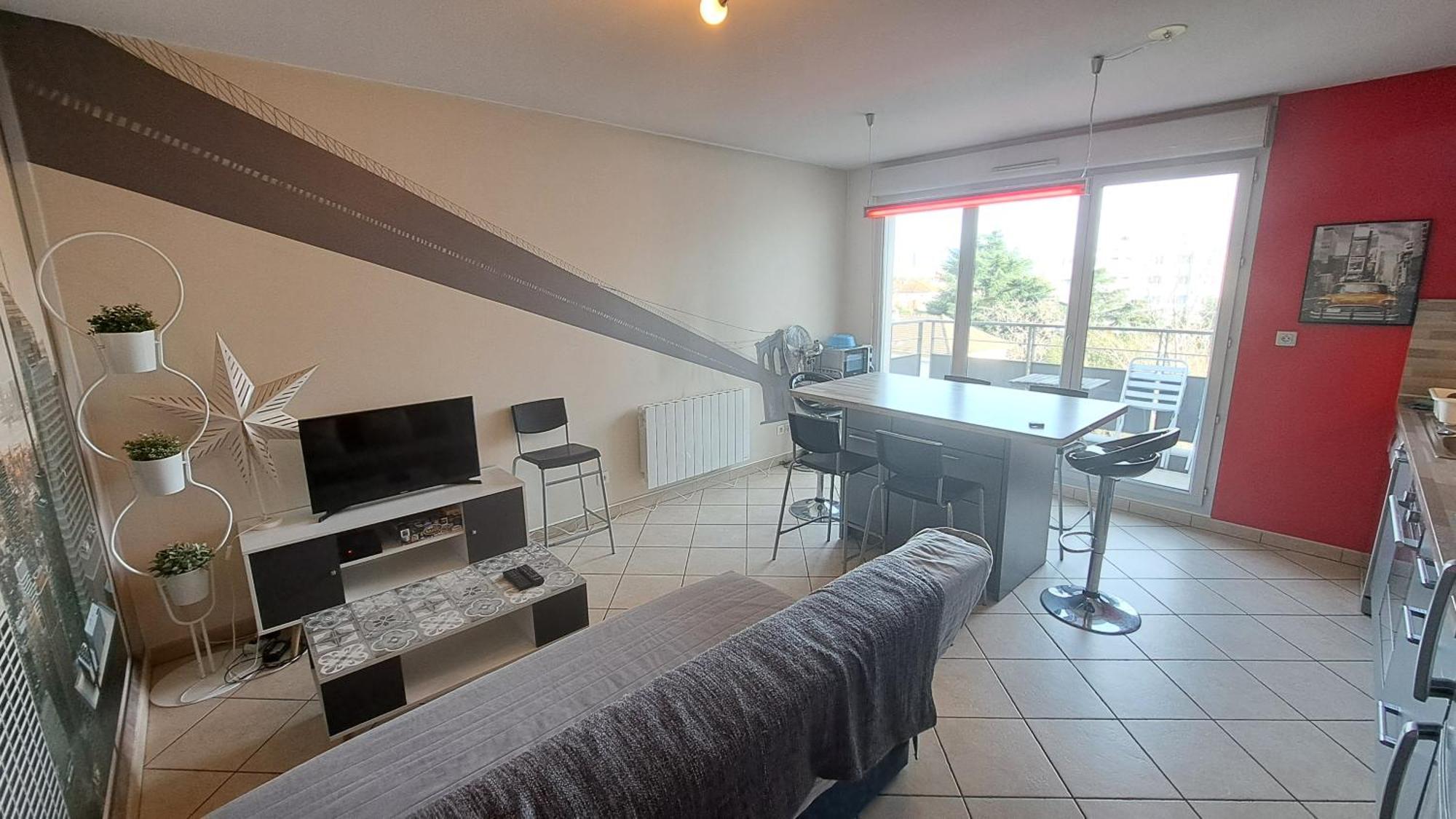 Appartement Cosy 3 Pieces Avec Garage Privatif Saint-Priest  Exterior foto