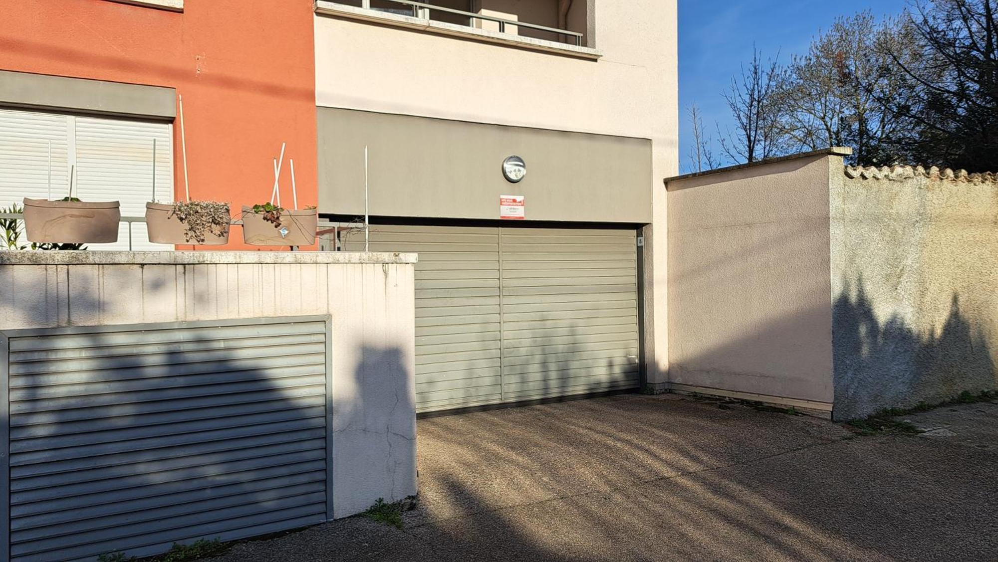 Appartement Cosy 3 Pieces Avec Garage Privatif Saint-Priest  Exterior foto